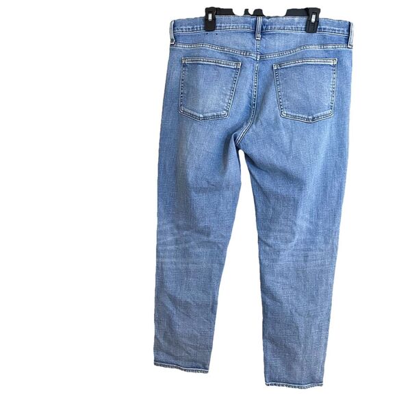 GAP Jeans Best Girlfriend Distressed Relaxed Denim Light Wash Womens 33 Blue - Picture 3 of 9